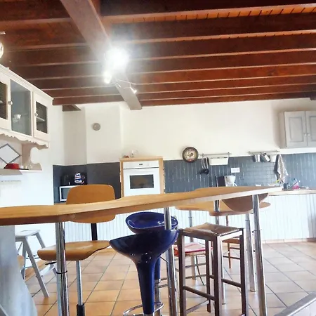 Maison De 4 A Hébergement de vacances *